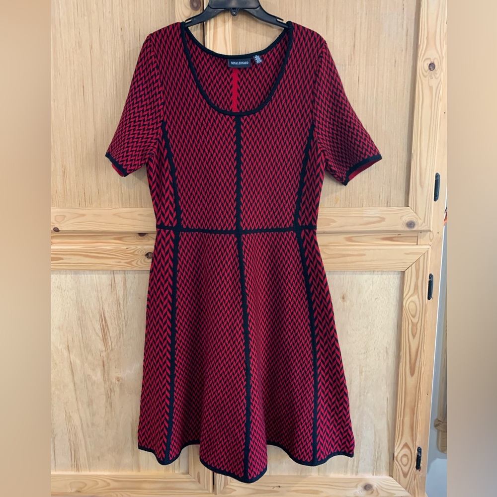 Nina Leonard black/red zigzag vintage skaters retro modest dress size M